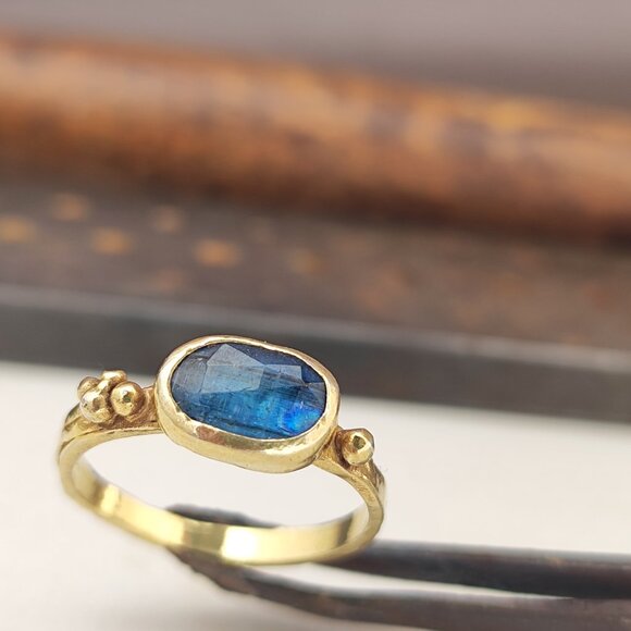 14K Yellow gold ring with Blue Kyanite. UNIQUE handmade beautiful texture ring. - Picture 8 of 13